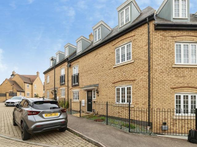 House for sale in Fairfield Park, Bedfordshire