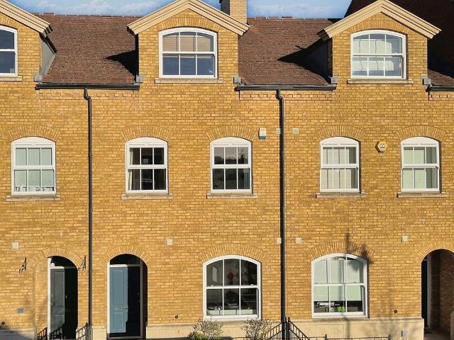 House for sale in Dickens Heath, West Midlands