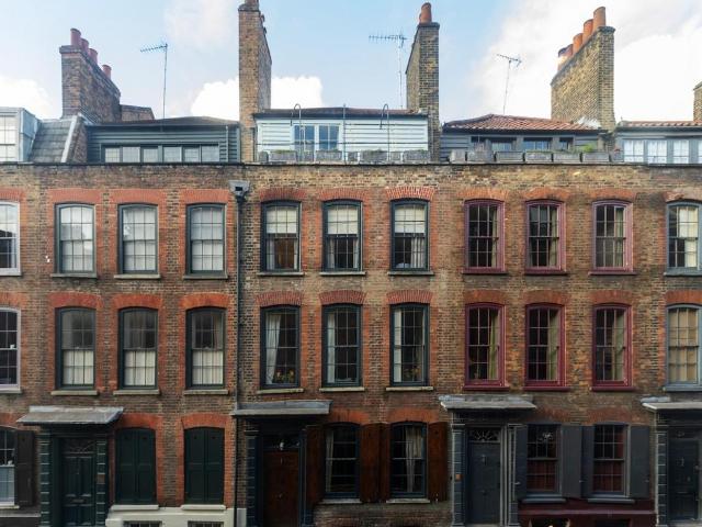 House for sale in Spitalfields, Whitechapel