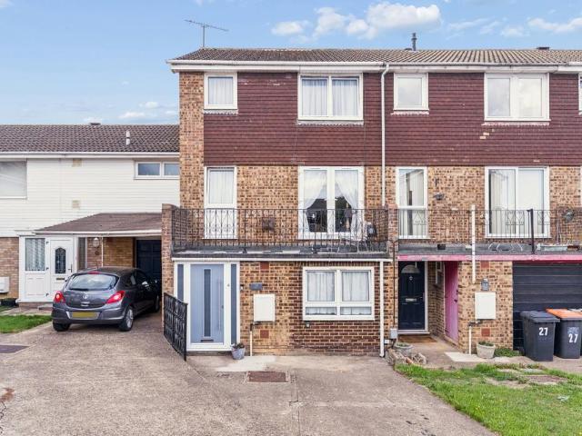 House for sale in Beecroft, Dunstable