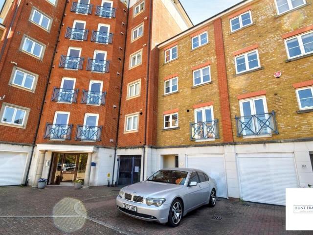House for sale in Sovereign Harbour, Eastbourne