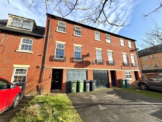 House for sale in Heckmondwike, West Yorkshire