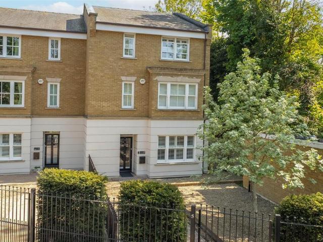 House for sale in Blackhills, Surrey