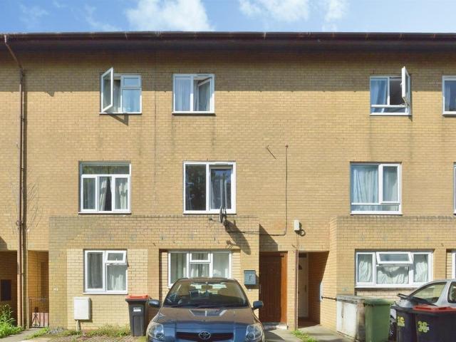 House for sale in Milton Keynes