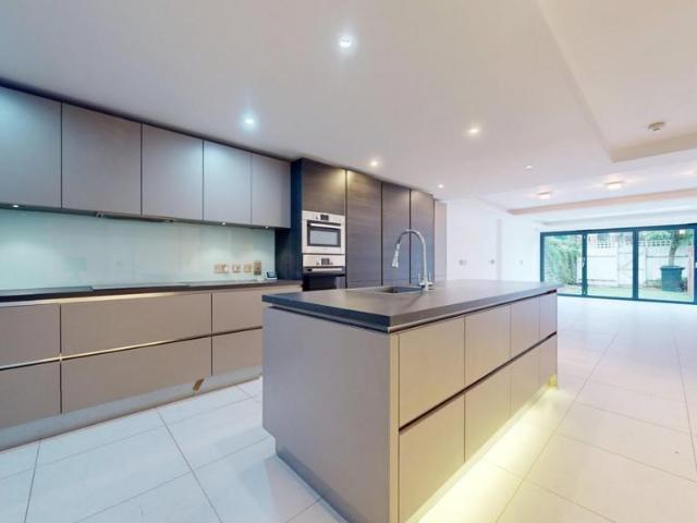 House for sale in Belsize Park, Primrose Hill