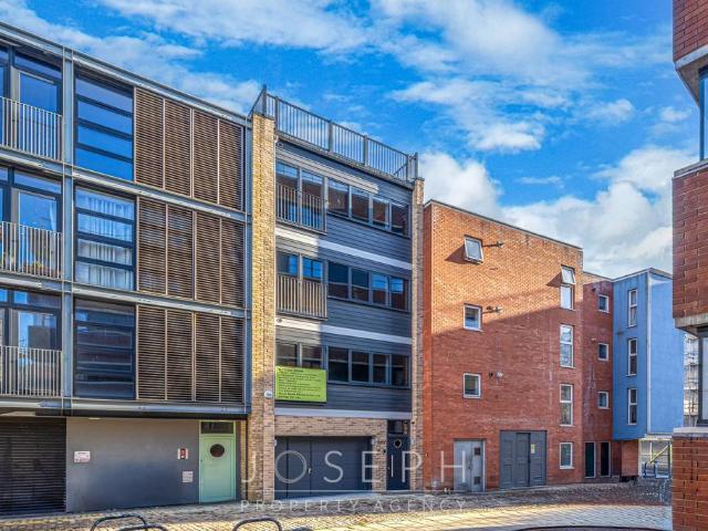 House for sale in Key Street, Suffolk