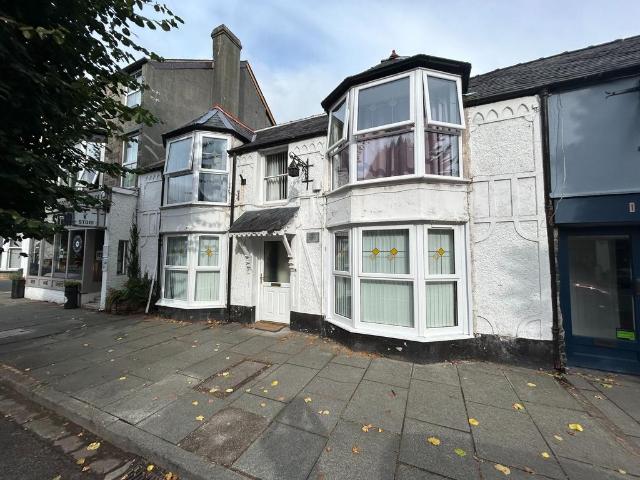 House for sale in Bala