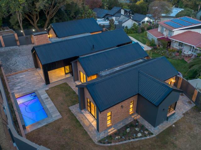 Townhouse for sale in Vosloorus, Gauteng