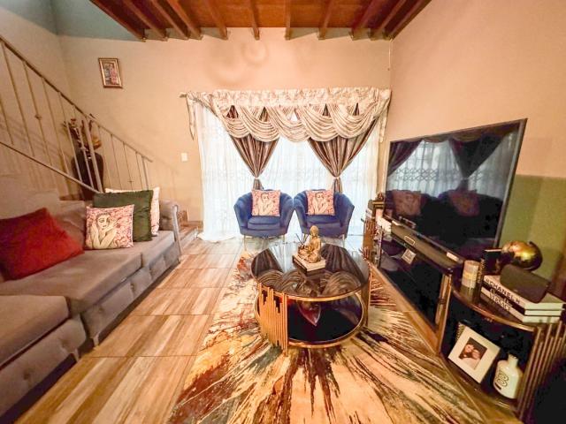Townhouse for sale in Alberton