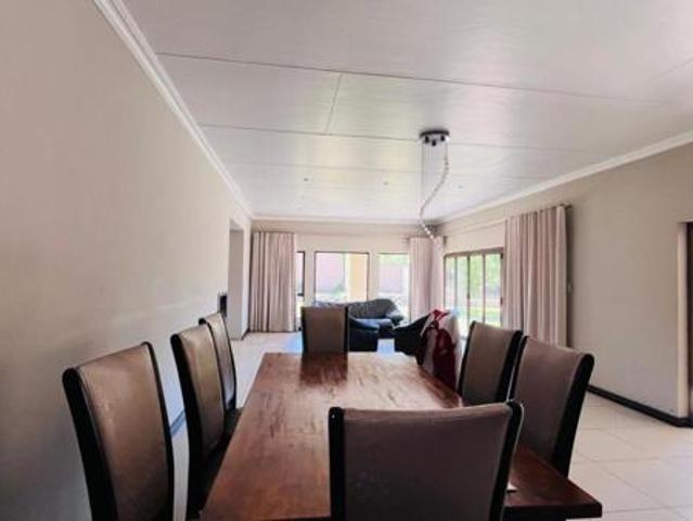 Townhouse for sale in eMalahleni, Emalahleni Local Municipality