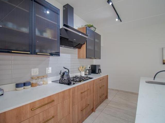 Townhouse for sale in Vosloorus, Gauteng