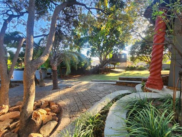 Townhouse for sale in Tlhabane, North West