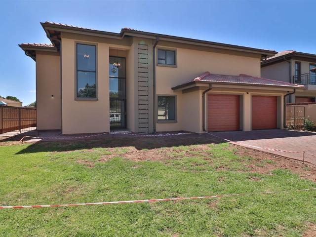 Townhouse for sale in East Rand