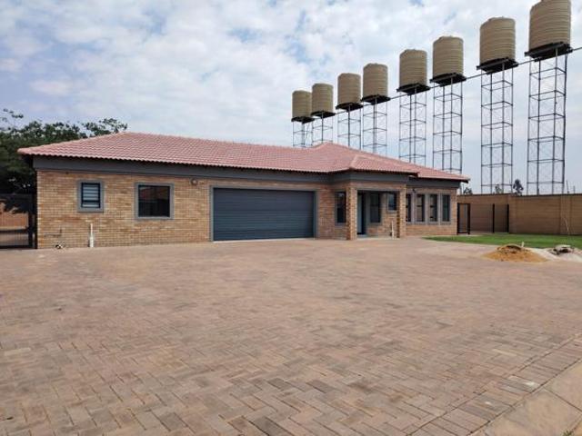 Townhouse for rent in Sundra, Mpumalanga