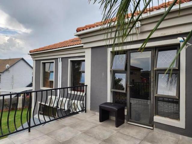 Townhouse for sale in Dr Kenneth Kaunda, North West