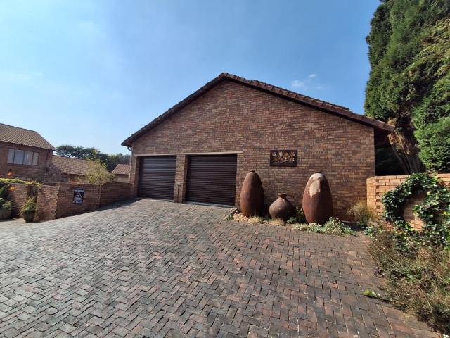 Townhouse for sale in Nooitgedacht, Gauteng