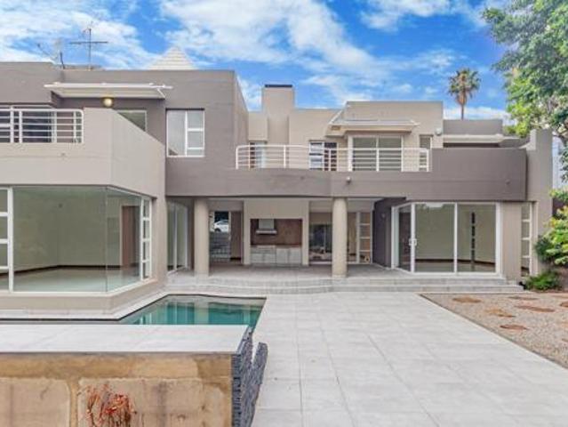 Townhouse for rent in Vosloorus, Gauteng