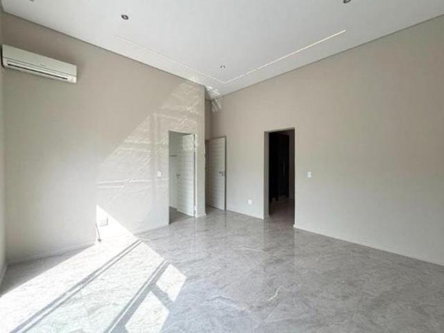 Townhouse for rent in Vosloorus, Gauteng