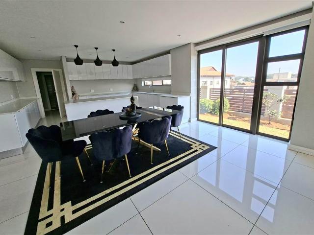 Townhouse for sale in Seaview, Kwazulu-natal