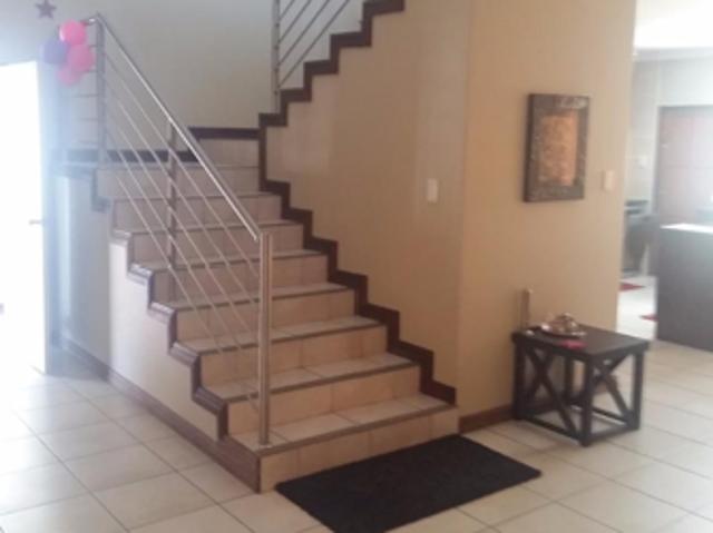 Townhouse for rent in Vosloorus, Gauteng