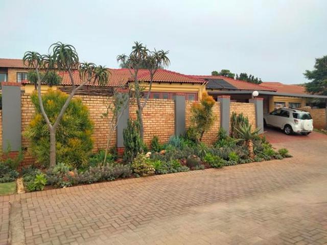 Townhouse for sale in Westonaria, Gauteng