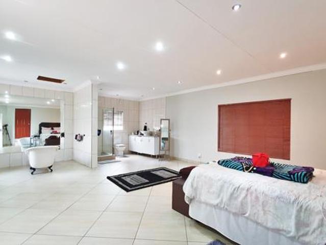 Townhouse for sale in Ehlanzeni, Mpumalanga