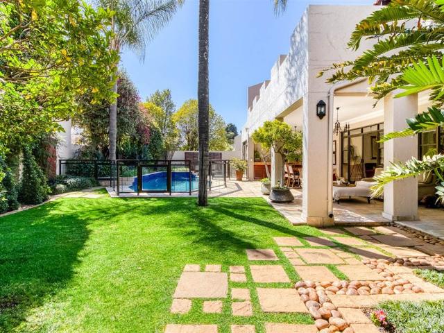 Townhouse for sale in Vosloorus, Gauteng