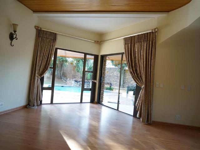 Townhouse for sale in Vosloorus, Gauteng