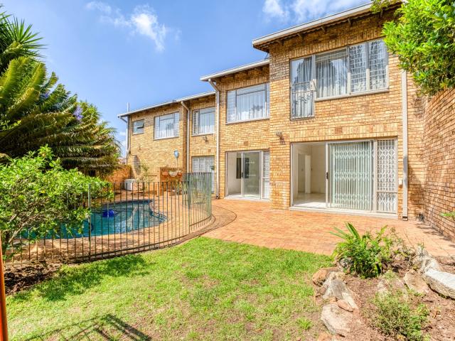 Townhouse for sale in Randburg, City of Johannesburg Metropolitan Municipality