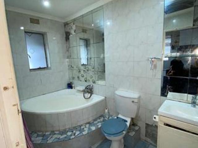 Townhouse for sale in Cape Town, Western Cape
