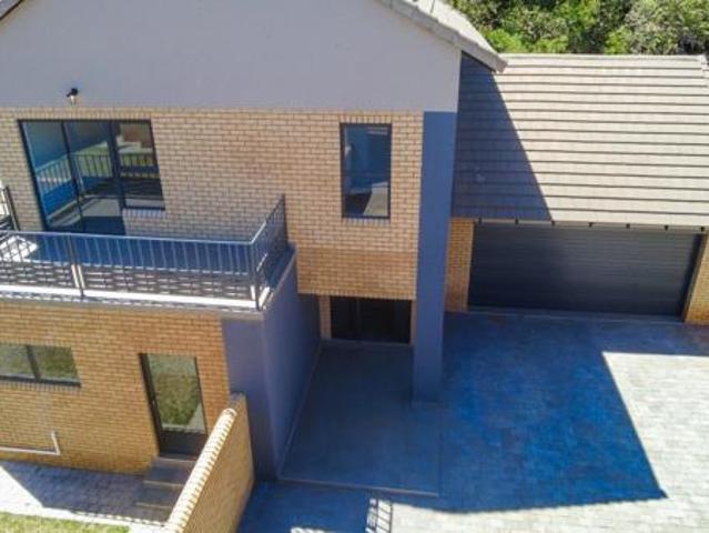 Townhouse for sale in Dr Kenneth Kaunda, North West