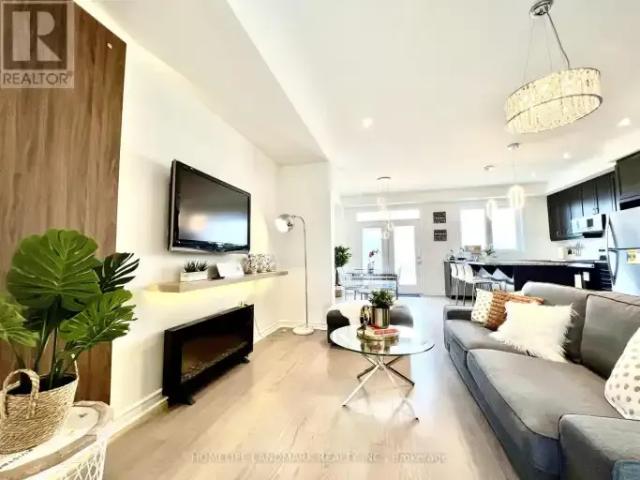 Townhouse for rent in Oakville, Ontario