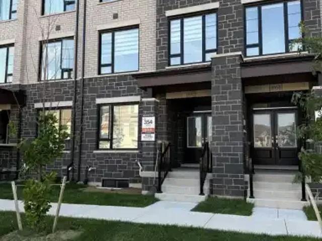 Townhouse for rent in Oakville, Ontario
