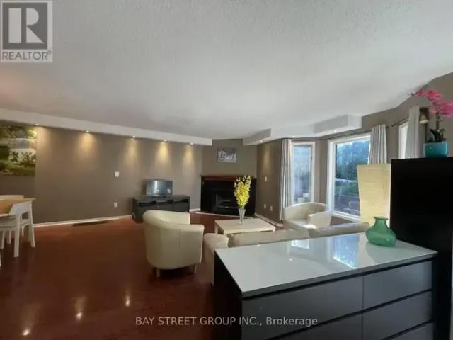 Townhouse for rent in Oakville