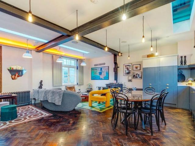 Townhouse for rent in The Borough, Greater London