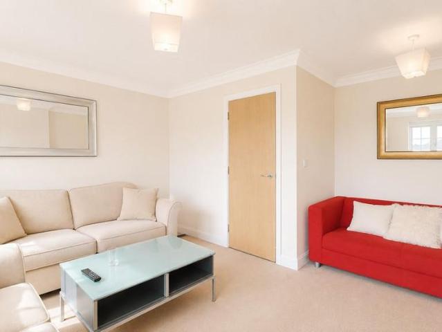 Townhouse for rent in Cowley Marsh, The Slade