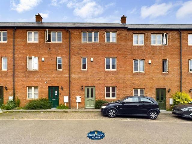 Townhouse for rent in Lower Stoke, Isle Of Man