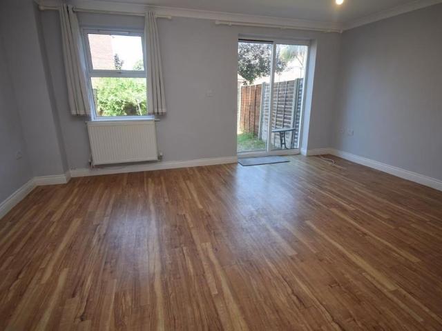 Townhouse for rent in Wembdon, Bridgwater