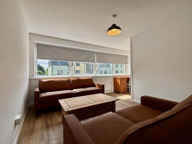 Townhouse for rent in Old Marston, The Slade