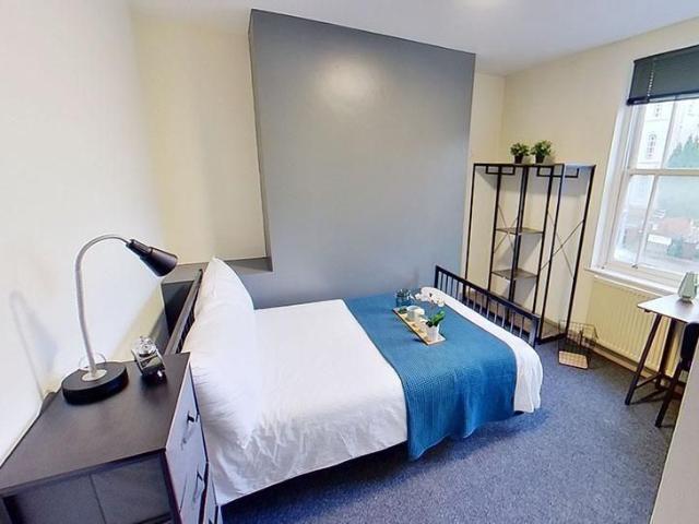 Townhouse for rent in Haddon, East Midlands