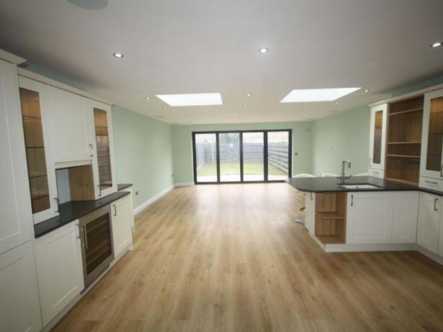 Townhouse for rent in Wexham and Ivers Community Board, Iver