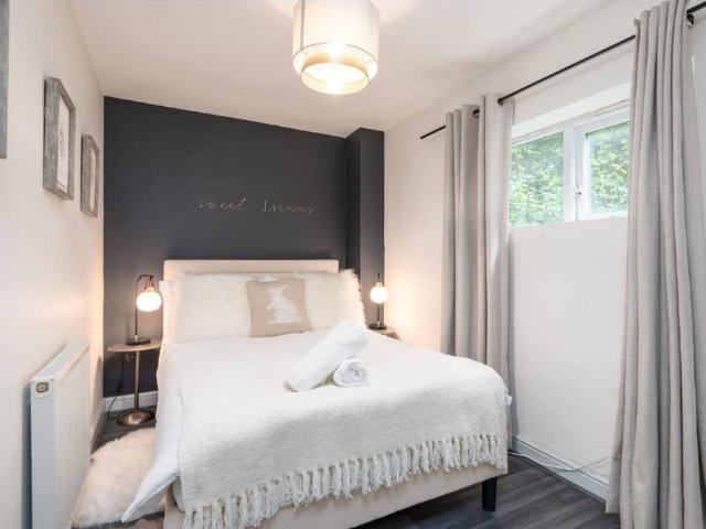 Townhouse for rent in Wincheap, The Bridge