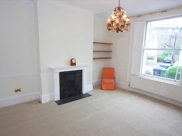Townhouse for rent in Clewer Village, Windsor