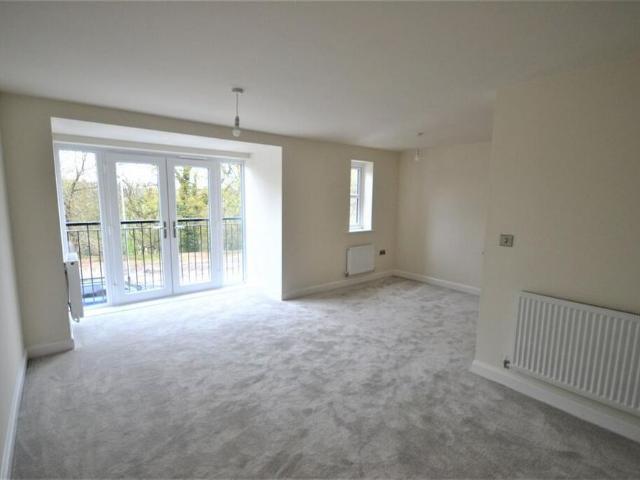 Townhouse for rent in Colshaw Farm, Wilmslow