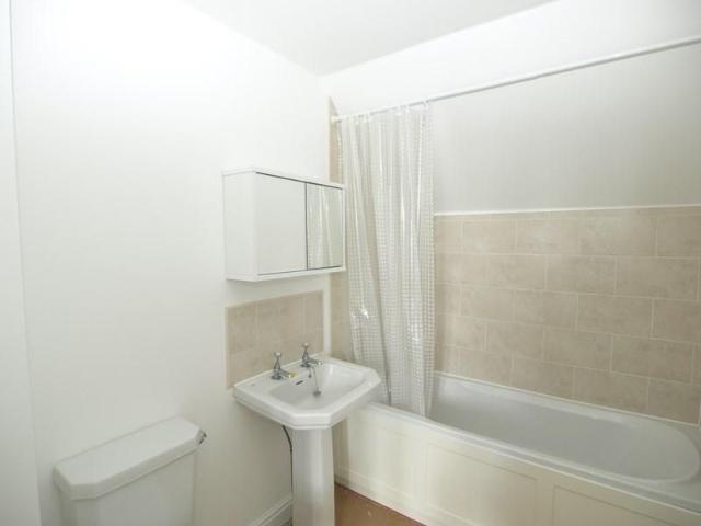 Townhouse for rent in Heigham Grove, East Bank