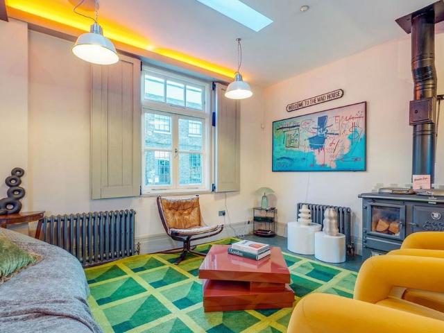 Townhouse for rent in The Borough, Greater London