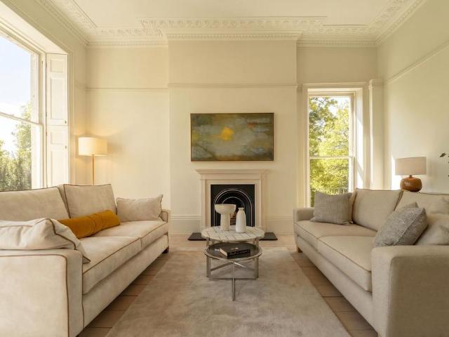 Townhouse for rent in Marlborough, Easton Royal