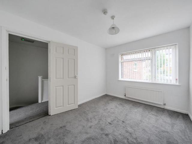 Townhouse for rent in Castlefield, Cressex