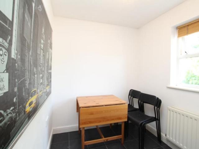 Townhouse for rent in Frenchay, South Gloucestershire