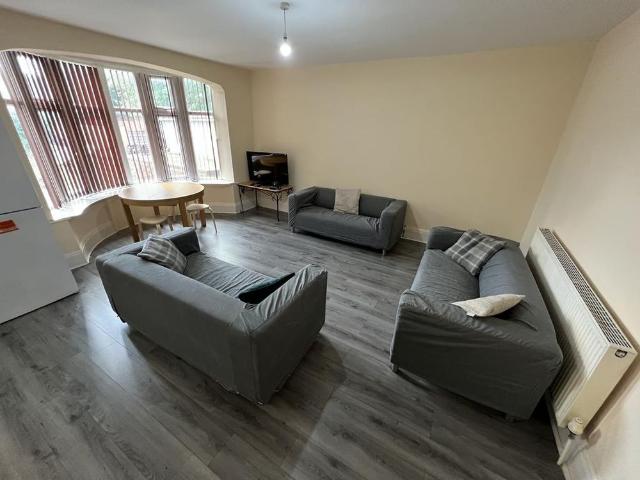 Townhouse for rent in Georgia, Greater Manchester